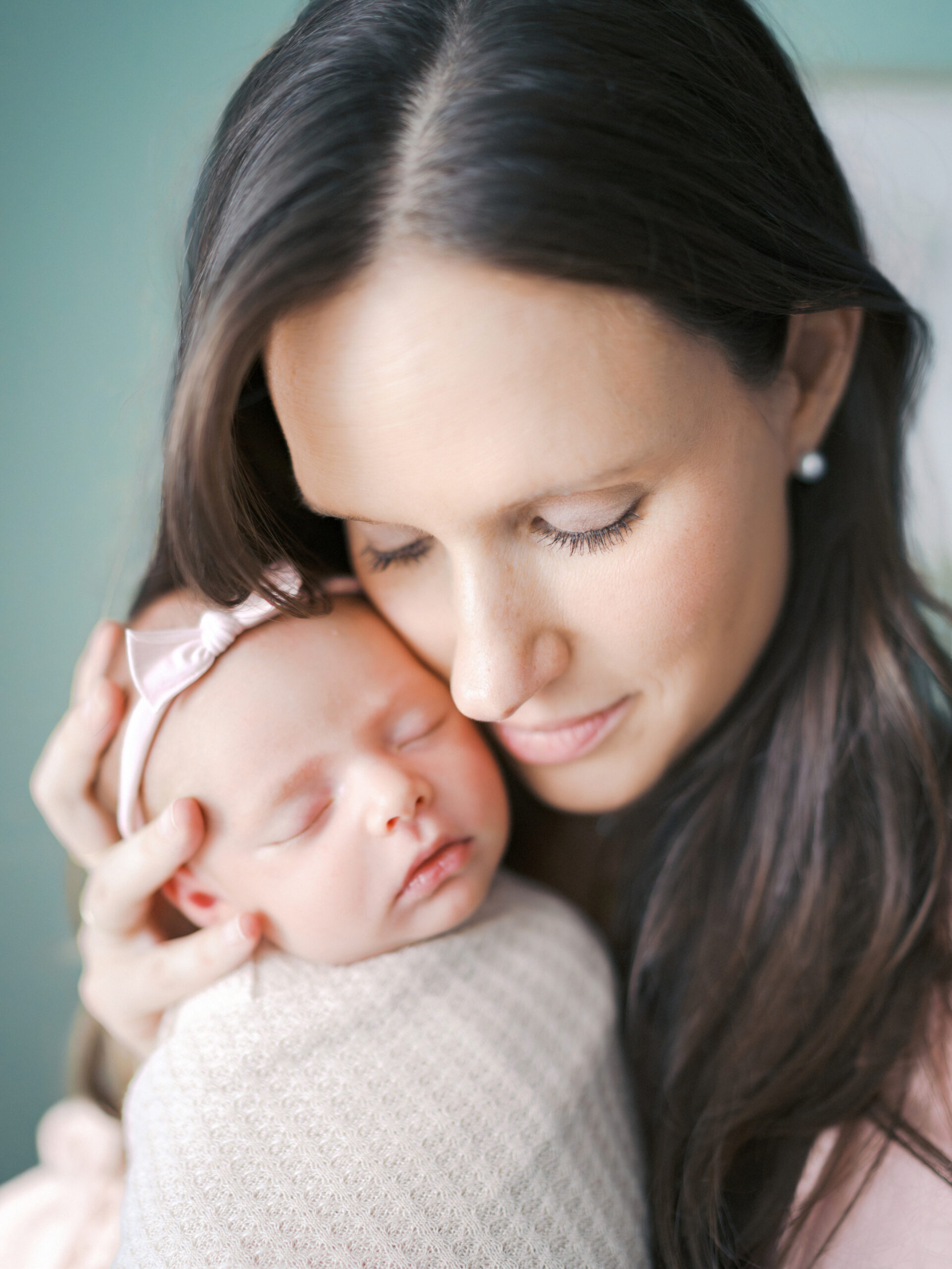 5 Benefits of At-Home Newborn Photography Sessions I Dallas Newborn Photographer